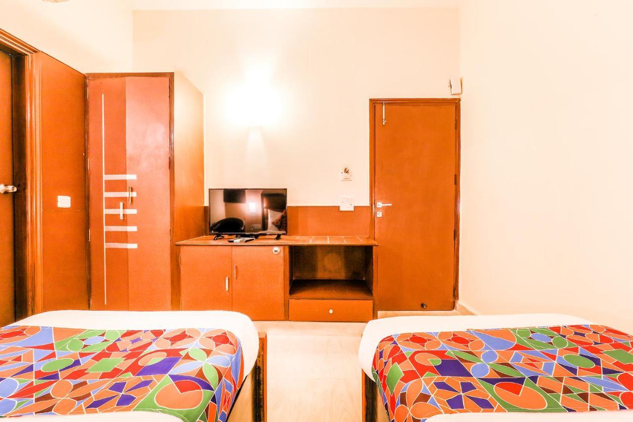 Fabhotel Conclave Boutique New Delhi Buitenkant foto