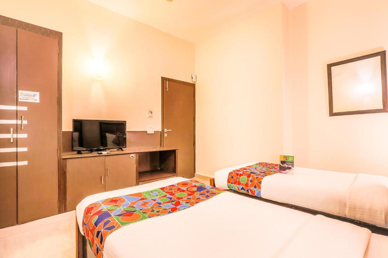 Fabhotel Conclave Boutique New Delhi Buitenkant foto