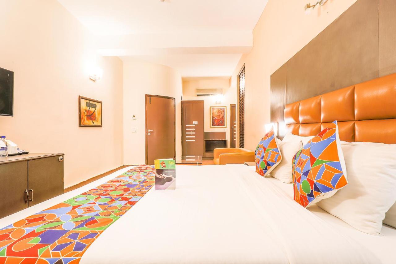 Fabhotel Conclave Boutique New Delhi Buitenkant foto