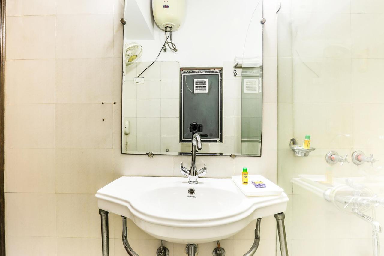 Fabhotel Conclave Boutique New Delhi Buitenkant foto