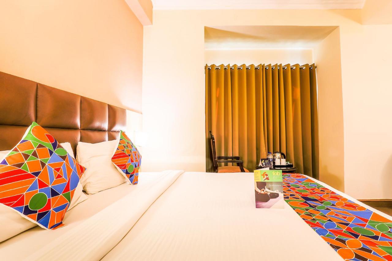 Fabhotel Conclave Boutique New Delhi Buitenkant foto