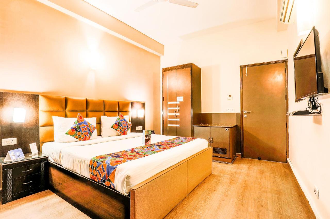 Fabhotel Conclave Boutique New Delhi Buitenkant foto