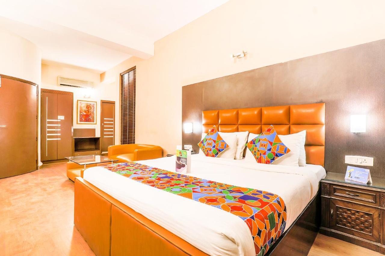 Fabhotel Conclave Boutique New Delhi Buitenkant foto