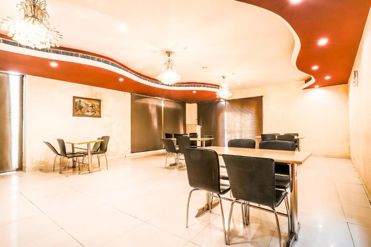 Fabhotel Conclave Boutique New Delhi Buitenkant foto